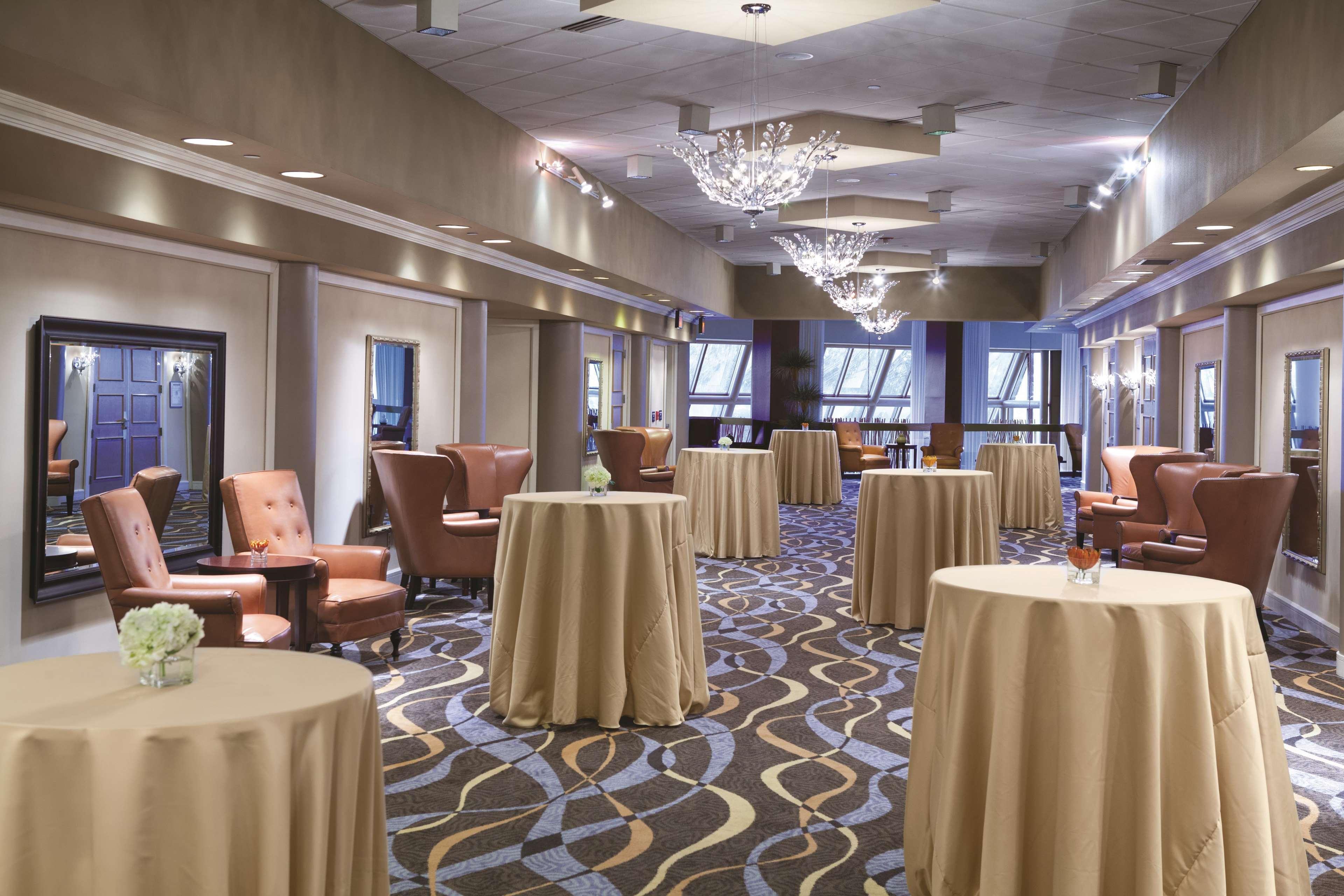 Готель Doubletree By Hilton Orlando Downtown Екстер'єр фото